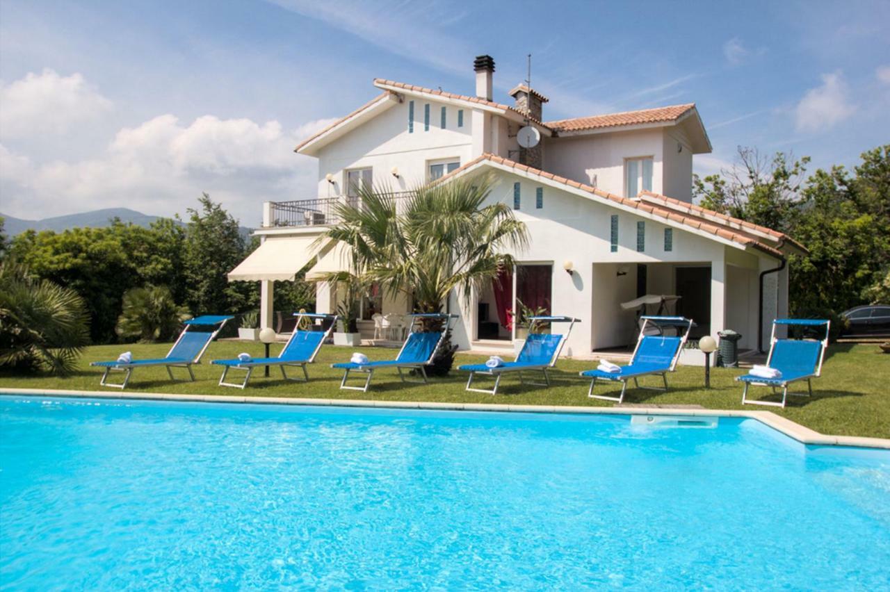 Villa Diadema Vezzi Portio Екстериор снимка